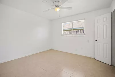 1805 Chickadee Drive, League City, TX 77573 - Photo 14