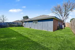 1805 Chickadee Dr, League City, TX 77573 - Photo 20