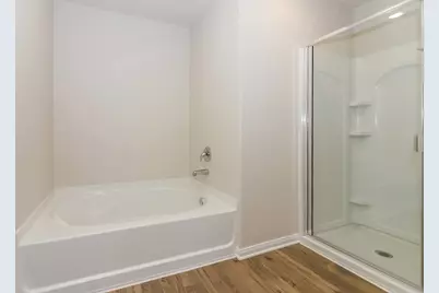 8206 Sunberry Shadow Drive, Houston, TX 77016 - Photo 12