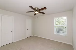 8206 Sunberry Shadow Dr, Houston, TX 77016 - Photo 14