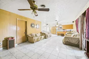 8206 Dillon St, Houston, TX 77061 - Photo 24