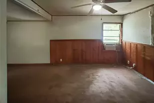 5234 Wilmington St, Houston, TX 77033 - Photo 8