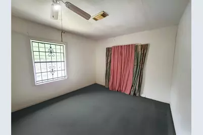 5234 Wilmington Street, Houston, TX 77033 - Photo 10