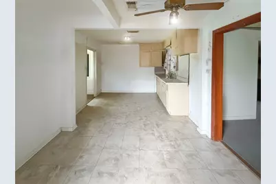 5234 Wilmington Street, Houston, TX 77033 - Photo 6