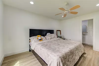 8204 S Humble Camp Road, Dickinson, TX 77539 - Photo 12