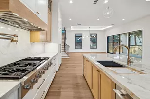 4035 Merrick St, Houston, TX 77025 - Photo 4