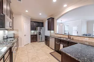 14 Arrow Feather Place, The Woodlands, TX 77389 - Photo 8