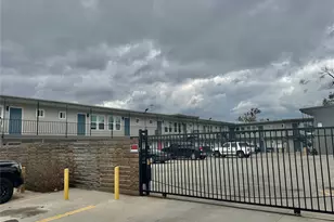 6705 Fairway Dr, Houston, TX 77087 - Photo 10