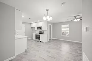 618 Hoffman St, Houston, TX 77020 - Photo 8