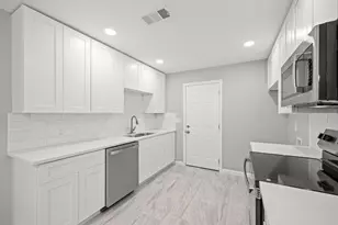 618 Hoffman St, Houston, TX 77020 - Photo 12