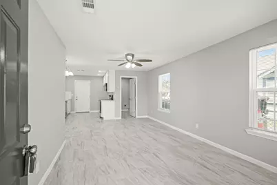 618 Hoffman Street, Houston, TX 77020 - Photo 4