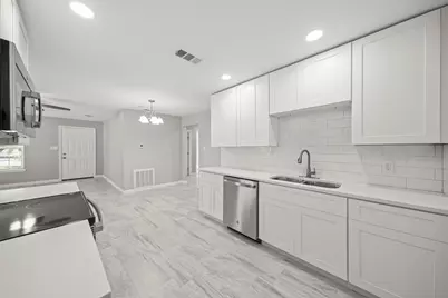 618 Hoffman Street, Houston, TX 77020 - Photo 14