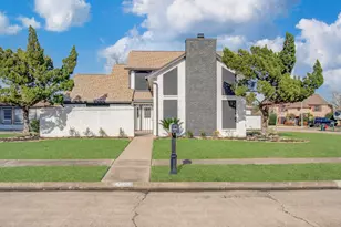 4710 Country Club View, Baytown, TX 77521 - Photo 2