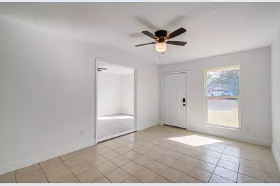 9843 Ribbonwood Street, Houston, TX 77078 - Photo 4