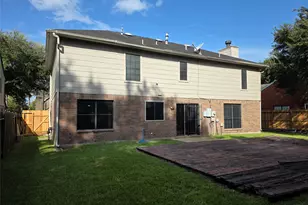 8819 Rocky Valley Dr, Houston, TX 77083 - Photo 28