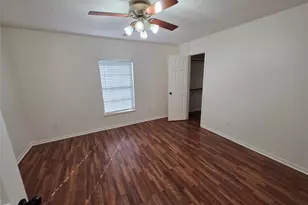8819 Rocky Valley Dr, Houston, TX 77083 - Photo 14