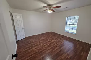 8819 Rocky Valley Dr, Houston, TX 77083 - Photo 24