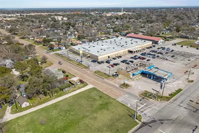 2102 Texas Avenue, Texas City, TX 77590 - Photo 10