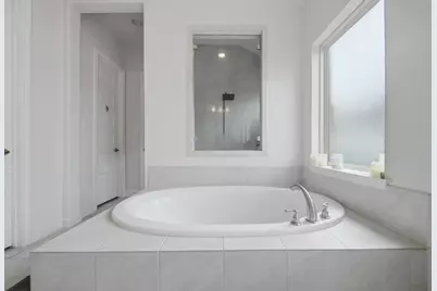 2420 Sky Harbor Lane, Friendswood, TX 77546 - Photo 24