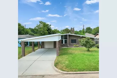 5627 Southbrook Drive, Houston, TX 77033 - Photo 1