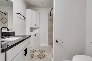 5627 Southbrook Dr, Houston, TX 77033 - Photo 12