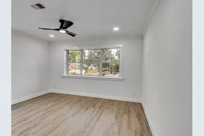 5627 Southbrook Drive, Houston, TX 77033 - Photo 18