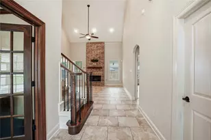 536 Stephen F Austin Dr, Conroe, TX 77302 - Photo 4