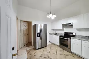 5027 Creekmont Dr, Houston, TX 77091 - Photo 2