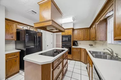 14615 Oak Bluff Court, Houston, TX 77070 - Photo 20