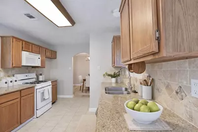 7110 Yardley Drive, Katy, TX 77494 - Photo 10