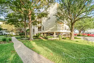 351 Lakeside Ln, Houston, TX 77058 - Photo 32