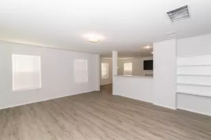 8514 Middleton Oaks Cir, Houston, TX 77028 - Photo 4