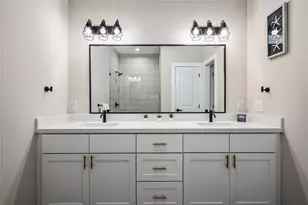 924 Melody Ln, Crystal Beach, TX 77650 - Photo 20