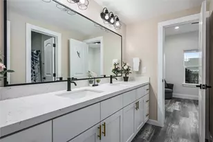 924 Melody Ln, Crystal Beach, TX 77650 - Photo 32