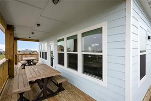 924 Melody Ln, Crystal Beach, TX 77650 - Photo 16