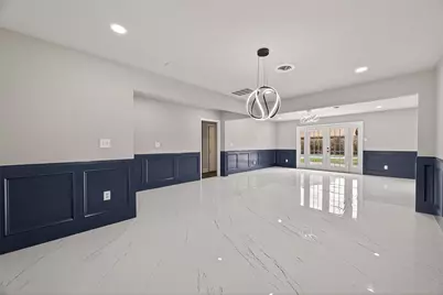 9623 Meadowglen Lane, Houston, TX 77063 - Photo 4
