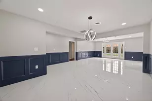 9623 Meadowglen Ln, Houston, TX 77063 - Photo 4