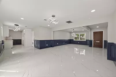 9623 Meadowglen Lane, Houston, TX 77063 - Photo 6