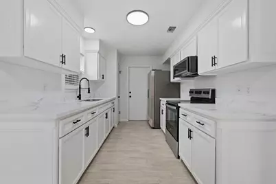 7618 Breda Drive, Baytown, TX 77521 - Photo 10