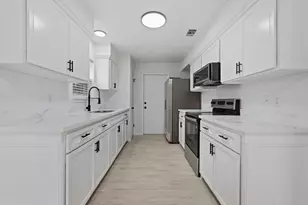 7618 Breda Dr, Baytown, TX 77521 - Photo 10