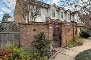 3619 Mulberry St, Houston, TX 77006 - Photo 2