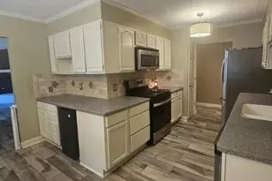 207 Thornridge, Bridge City, TX 77611 - Photo 4