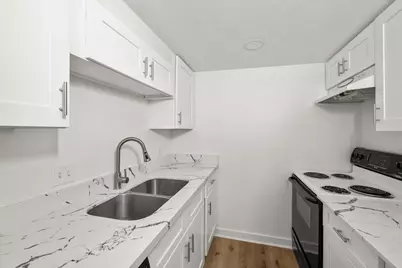 9009 Richmond #111, Houston, TX 77063 - Photo 12