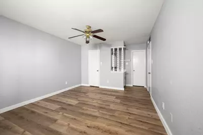 9009 Richmond #111, Houston, TX 77063 - Photo 16