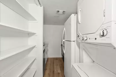 9009 Richmond #111, Houston, TX 77063 - Photo 10