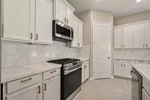 171 Hearthshire Cir, The Woodlands, TX 77354 - Photo 14
