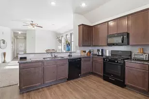 211 White Wing Ln, Sealy, TX 77474 - Photo 12