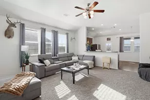 211 White Wing Ln, Sealy, TX 77474 - Photo 2