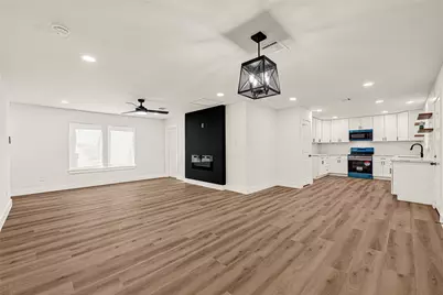 5827 Heron Drive, Houston, TX 77033 - Photo 2