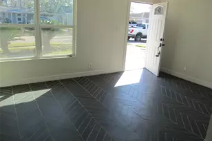 1213 Trimm Ave, Pasadena, TX 77502 - Photo 2